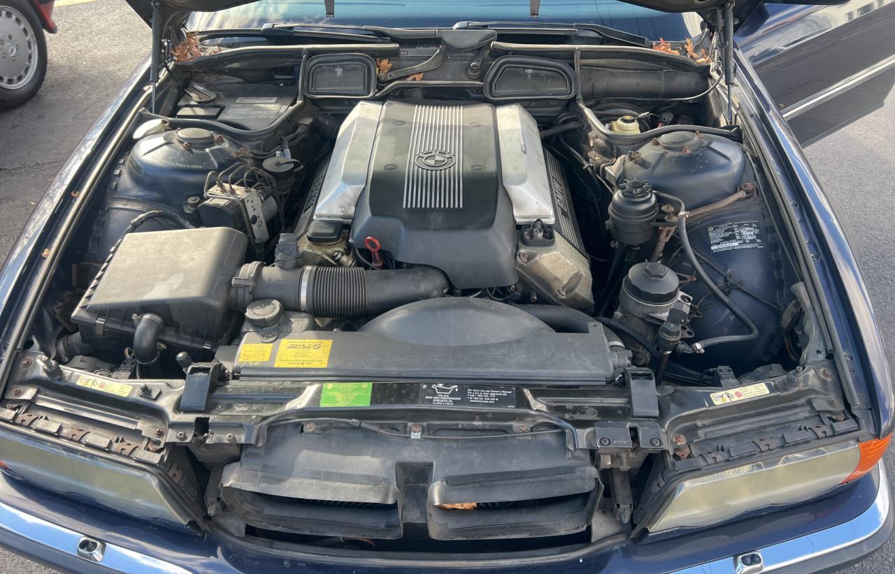 2000 BMW 7 series