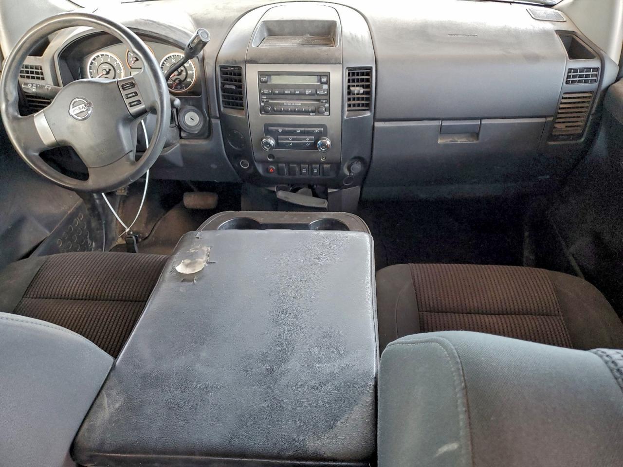 2011 NISSAN Titan