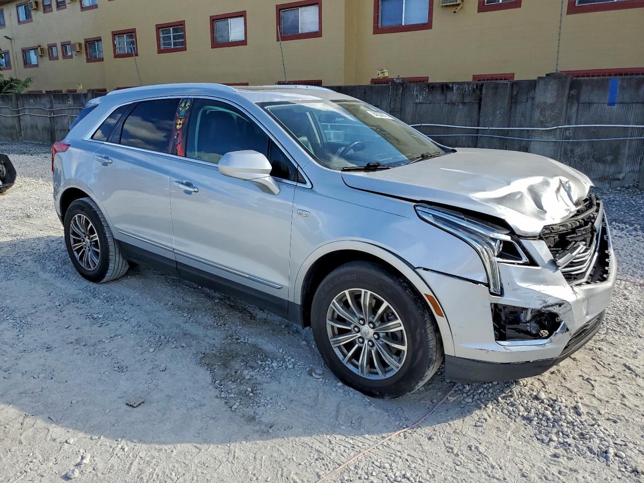2017 CADILLAC XT5