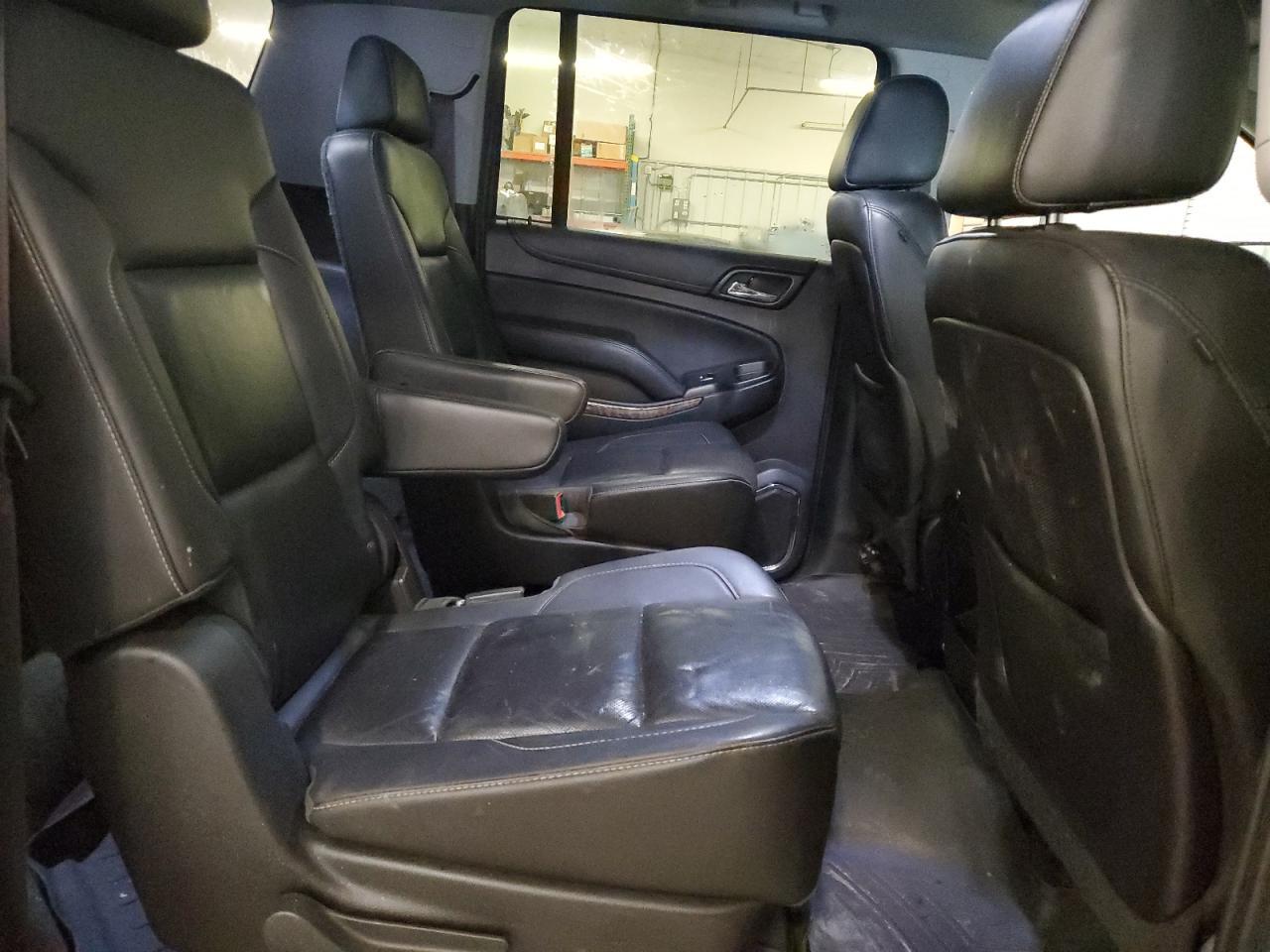 2015 CHEVROLET Suburban
