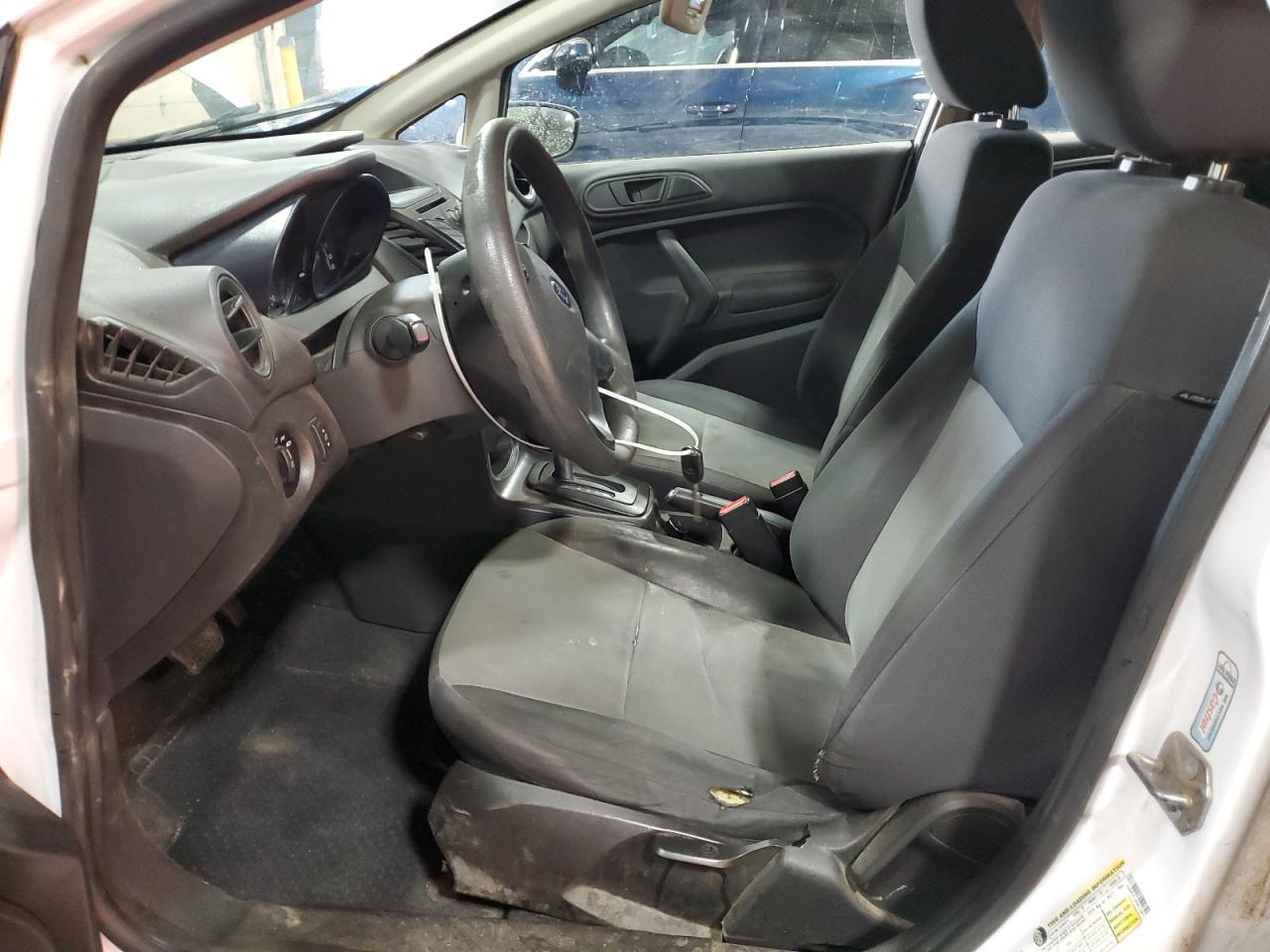2015 FORD Fiesta