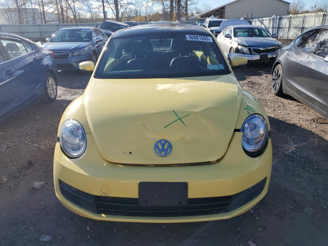 2013 VOLKSWAGEN Beetle