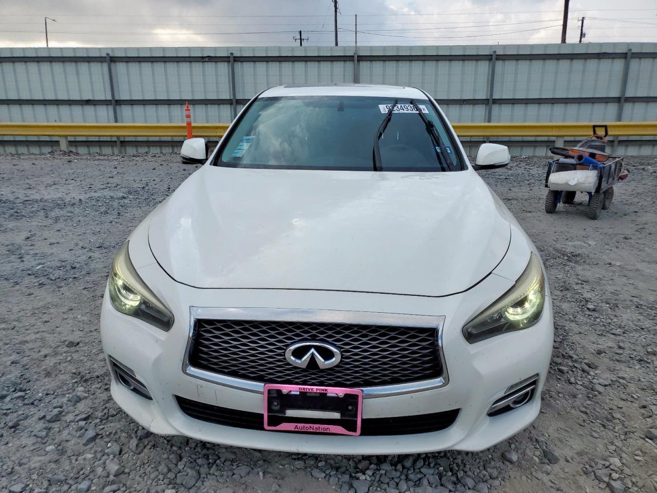 2015 INFINITI Q50