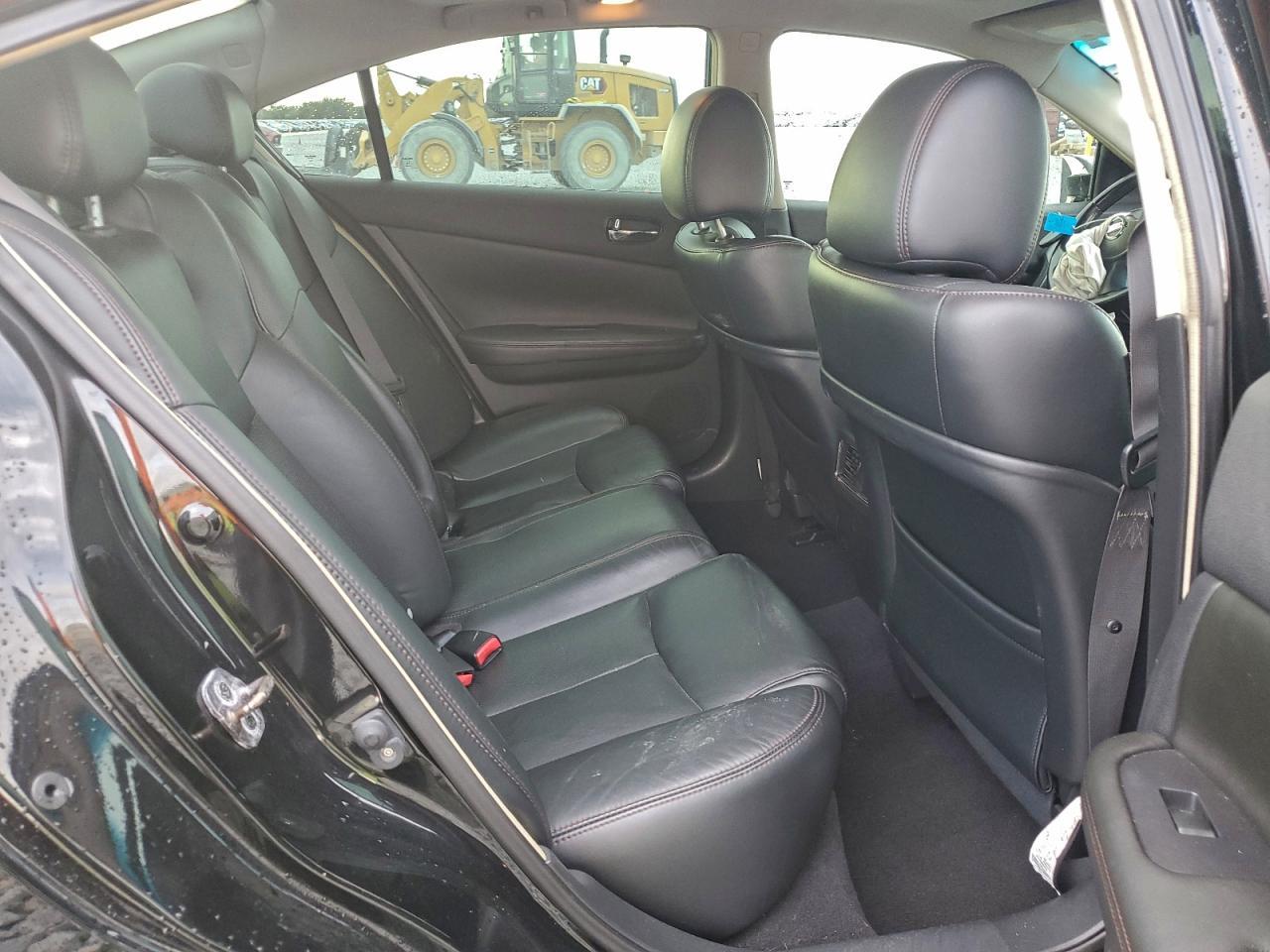 2010 NISSAN Maxima