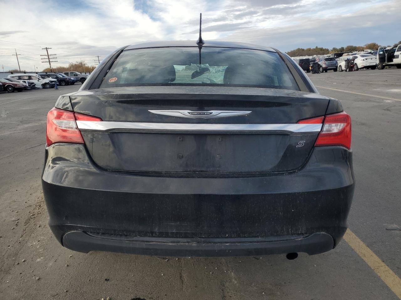 2013 CHRYSLER 200