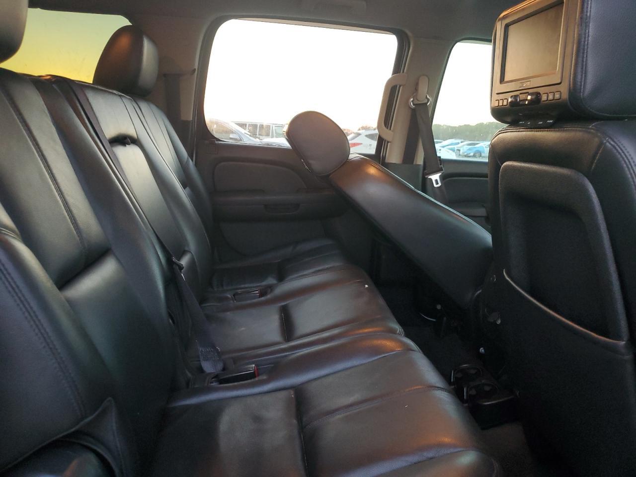 2012 CHEVROLET Suburban