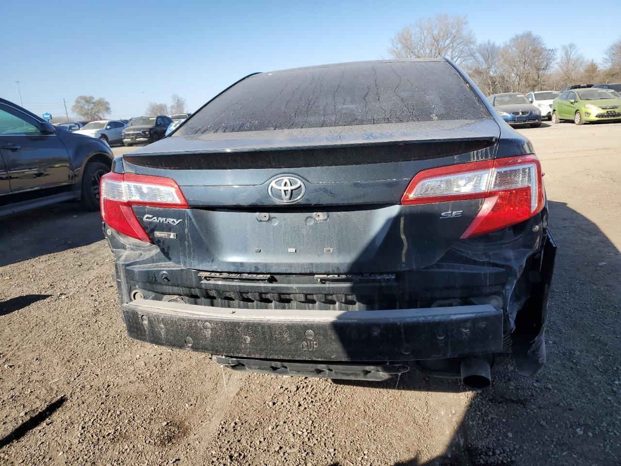 2014 TOYOTA CAMRY