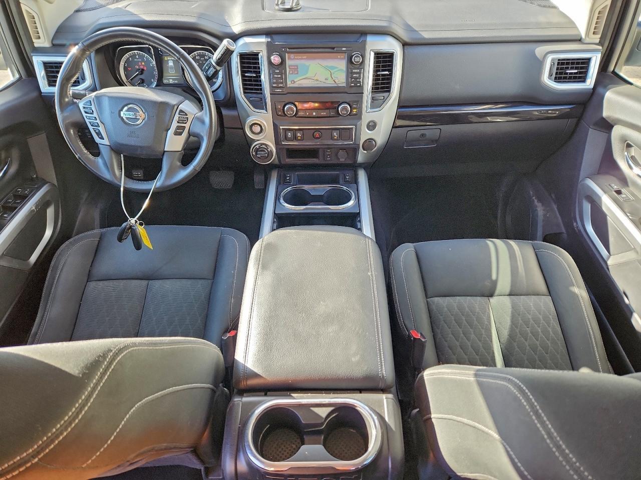 2017 NISSAN Titan