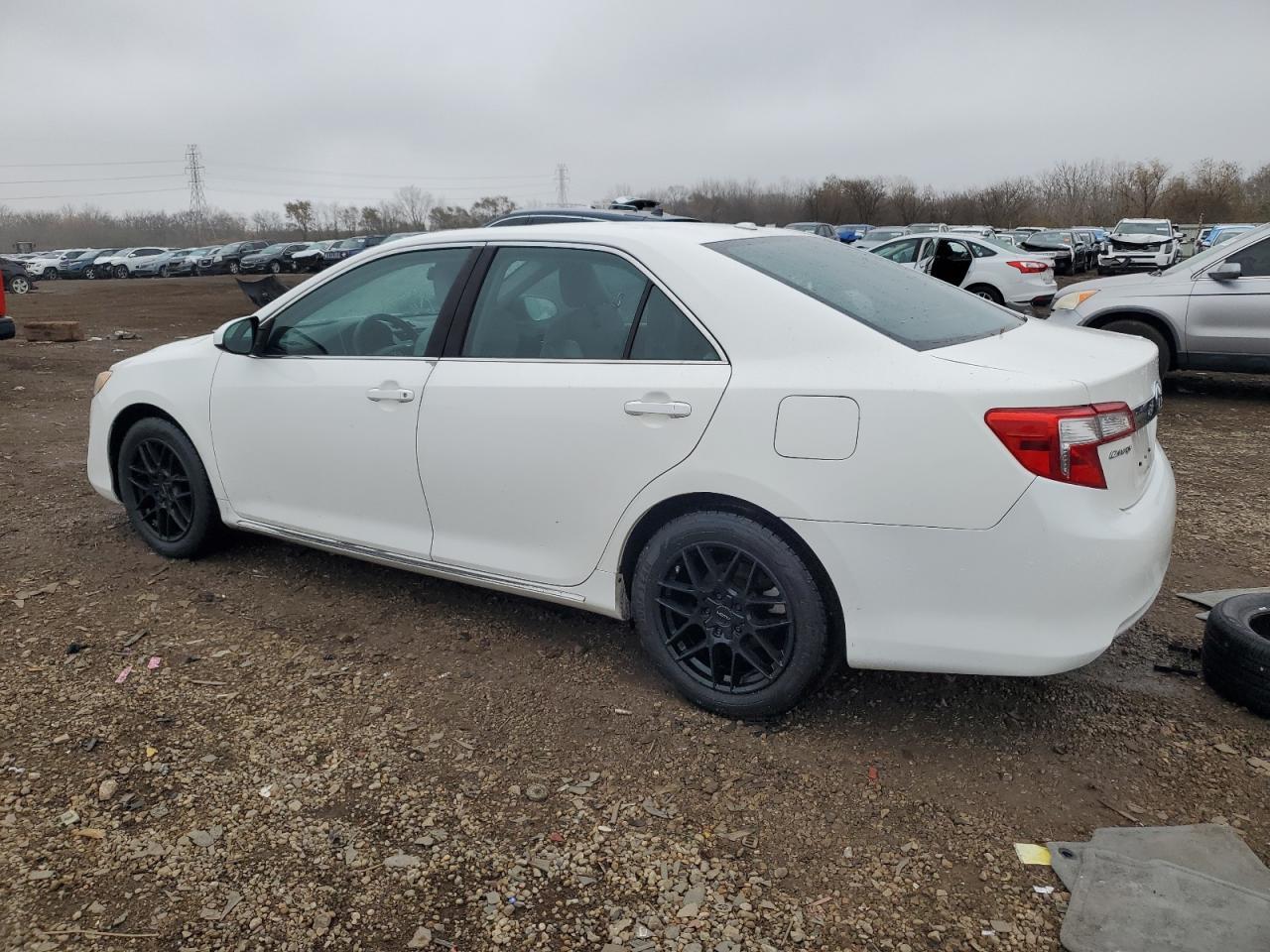 2014 TOYOTA CAMRY