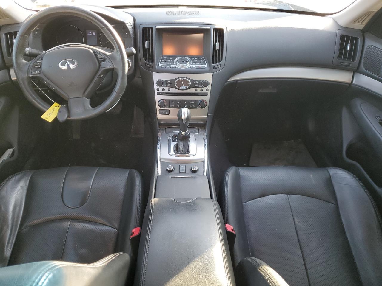 2015 INFINITI Q40