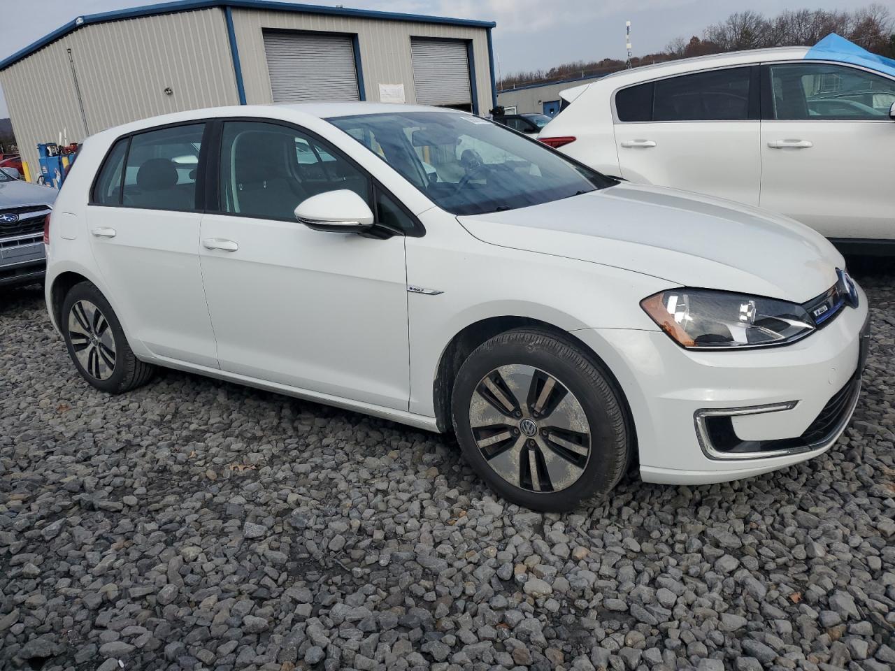 2016 VOLKSWAGEN e-Golf