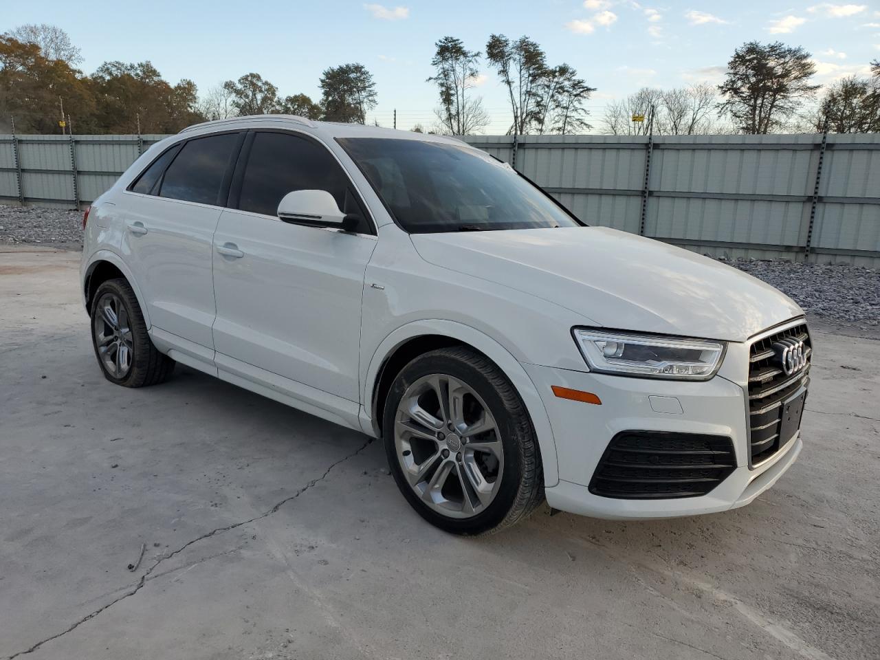 2017 AUDI Q3