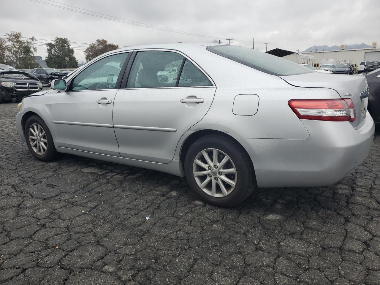 2011 TOYOTA CAMRY