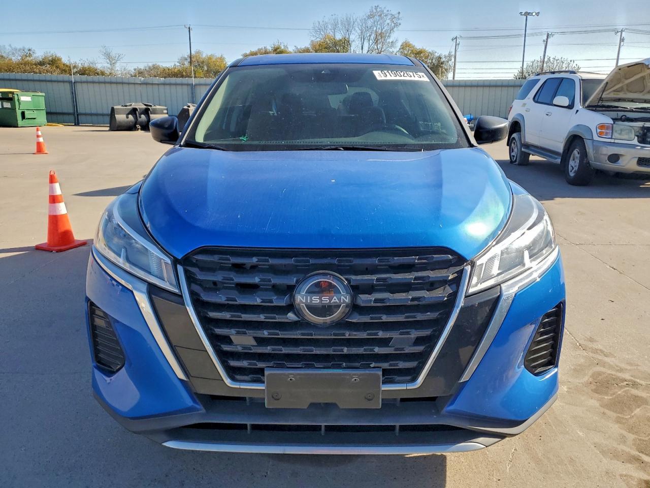 2024 NISSAN KICKS