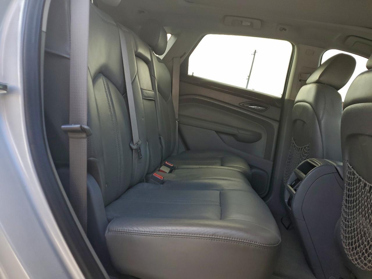 2010 CADILLAC SRX