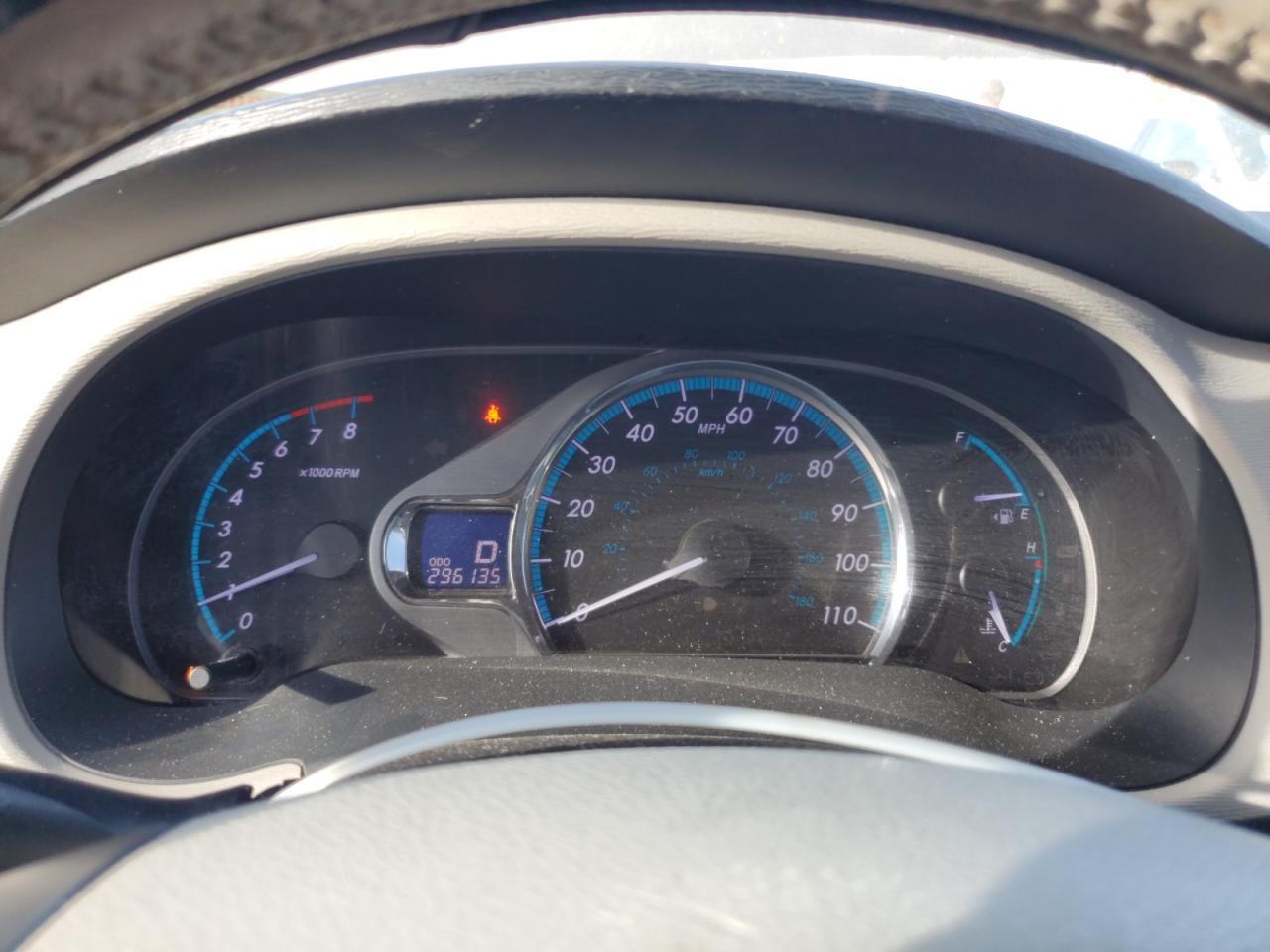2012 TOYOTA SIENNA