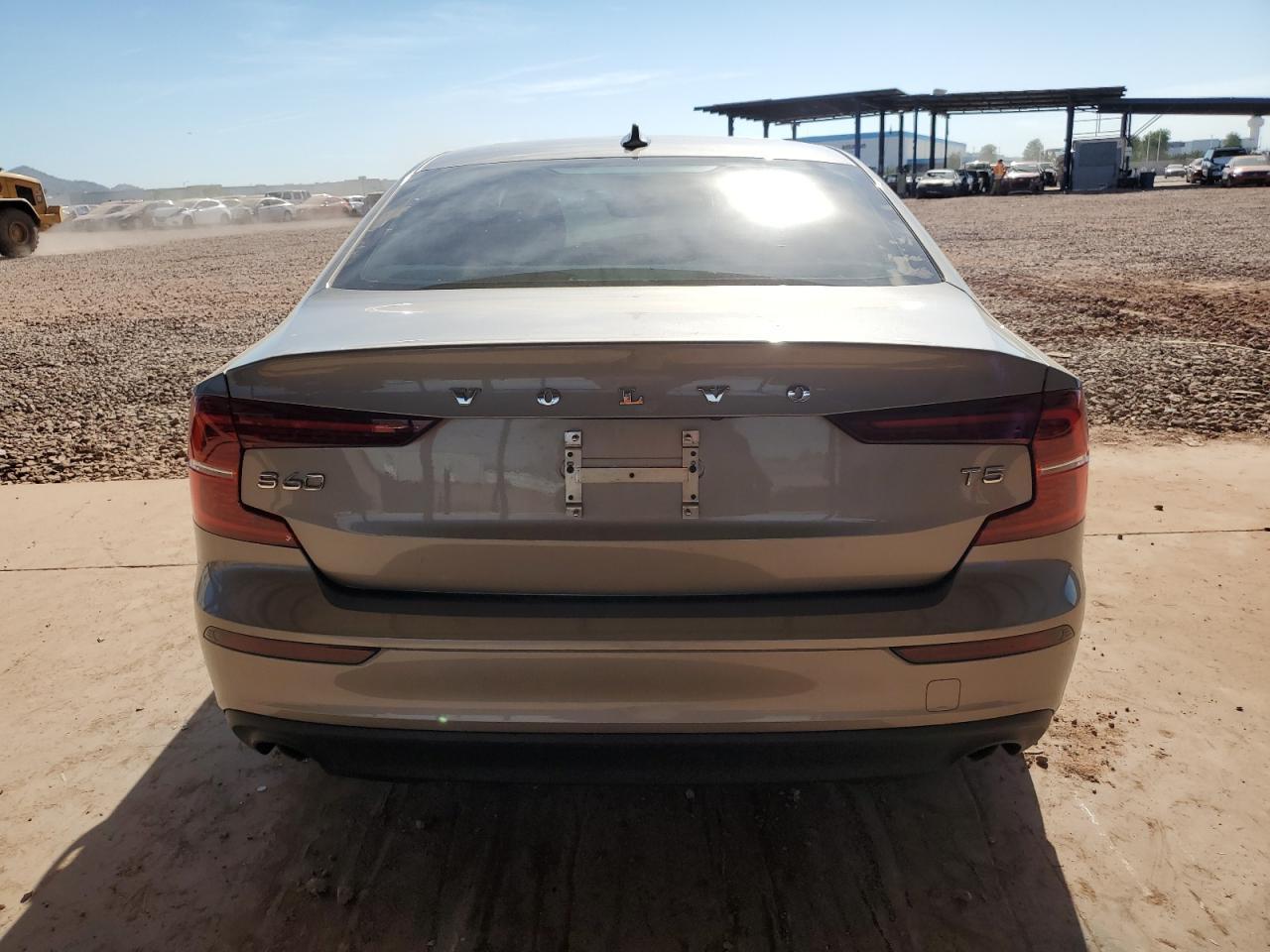 2019 VOLVO S60