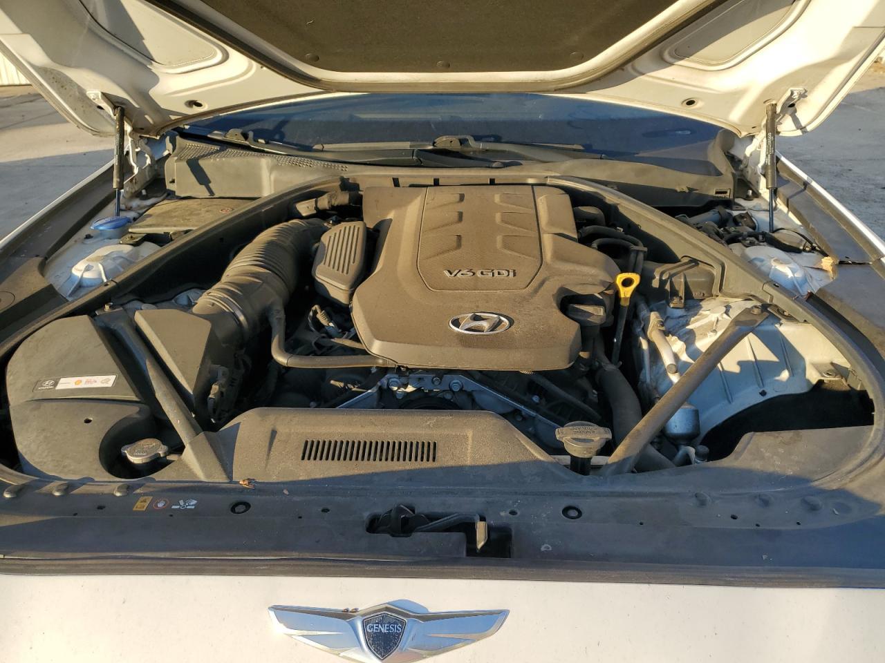 2015 HYUNDAI GENESIS