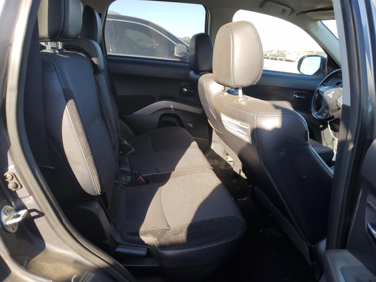 2012 MITSUBISHI outlander
