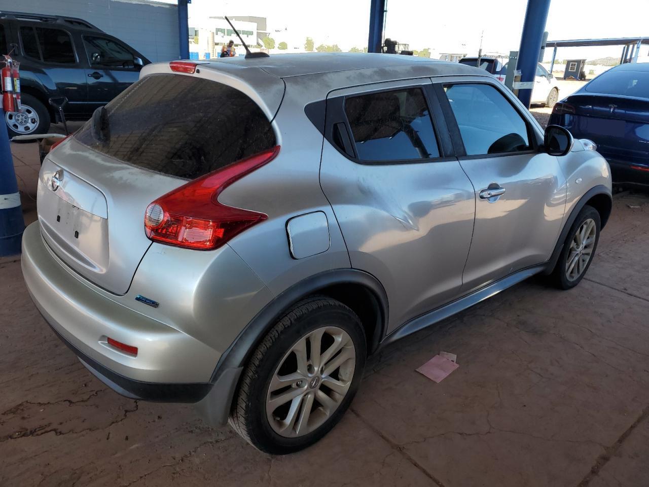 2013 NISSAN Juke