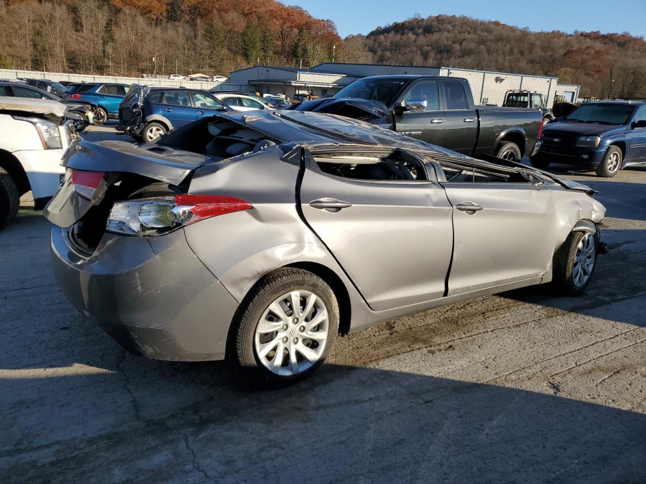 2012 HYUNDAI ELANTRA