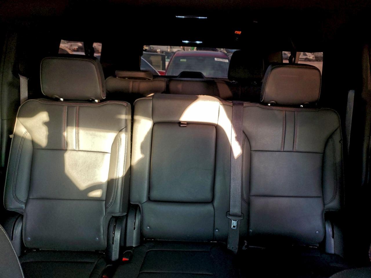2023 CHEVROLET Suburban