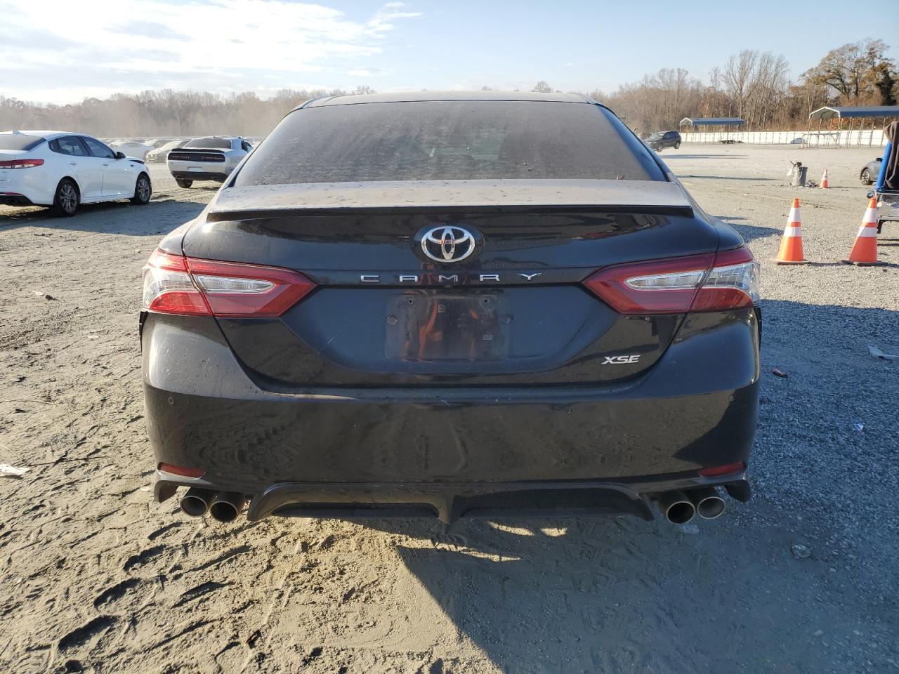 2018 TOYOTA CAMRY
