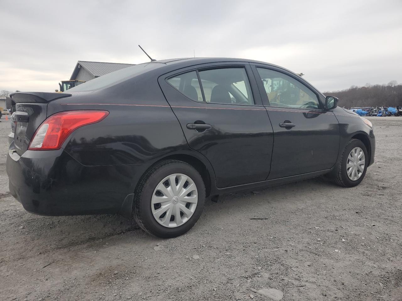 2018 NISSAN VERSA