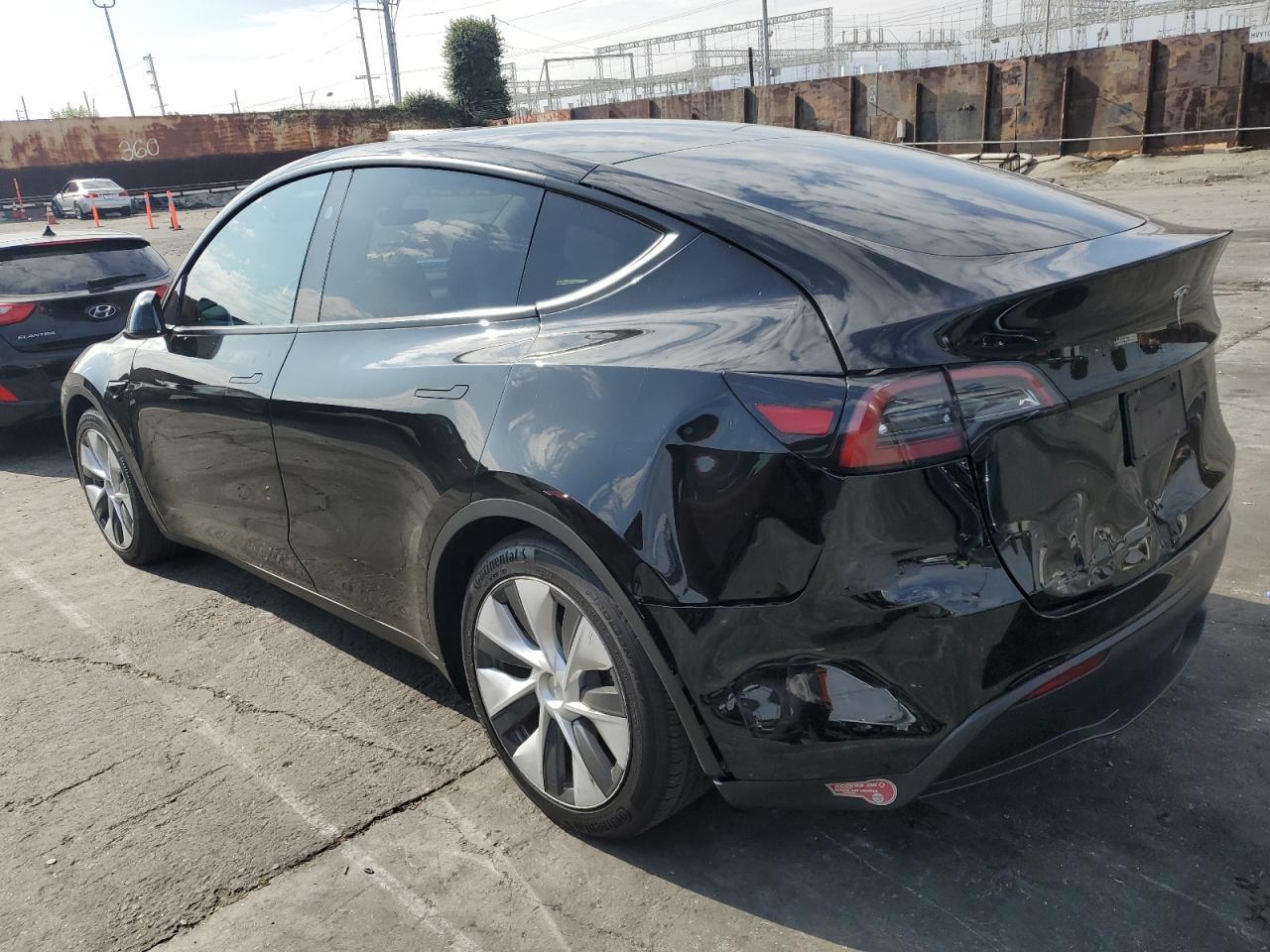 2024 TESLA MODEL Y
