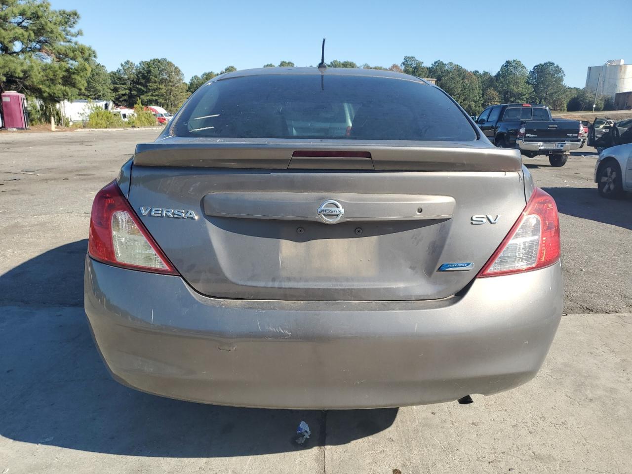 2014 NISSAN VERSA