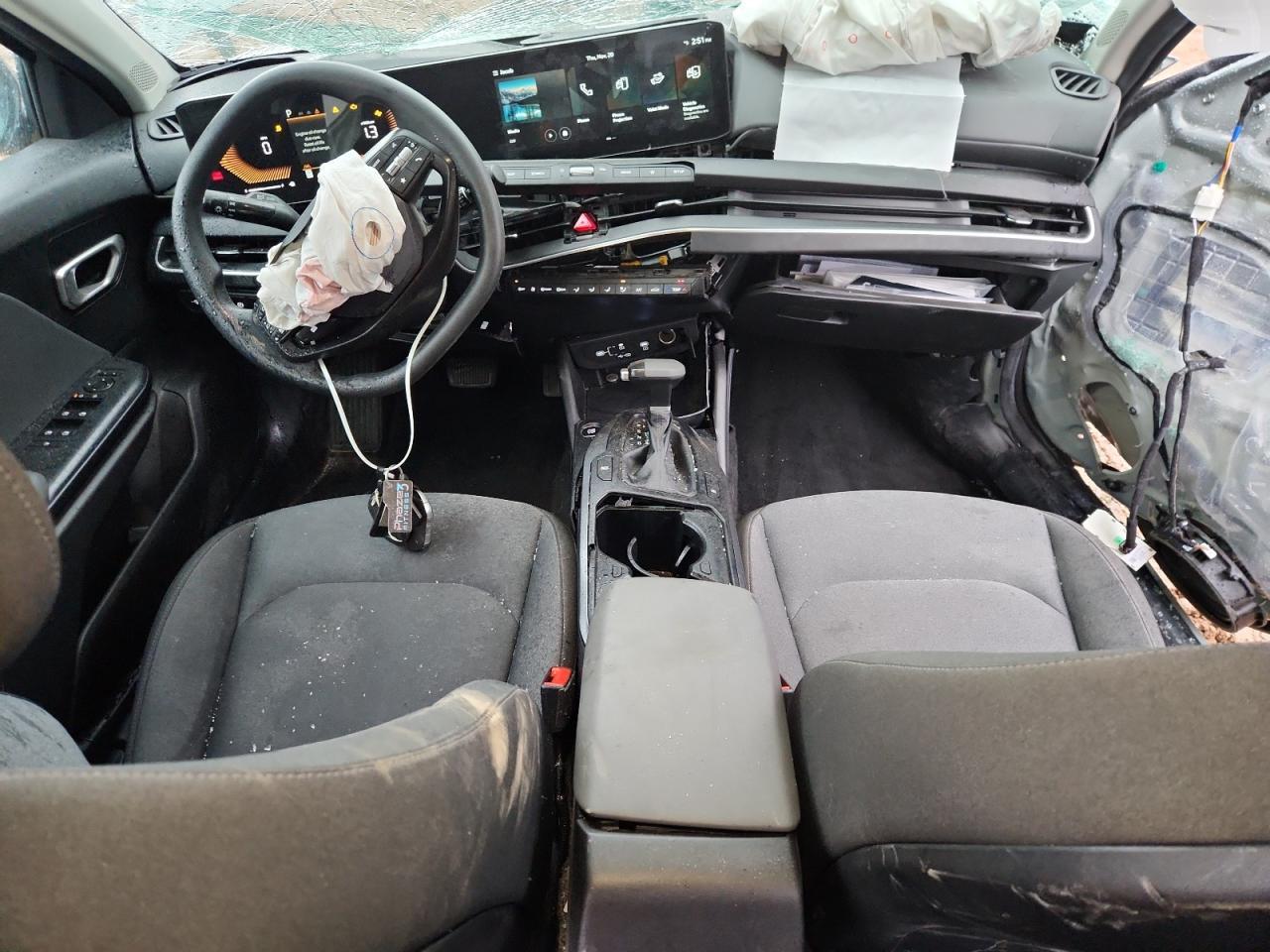 2025 KIA K4