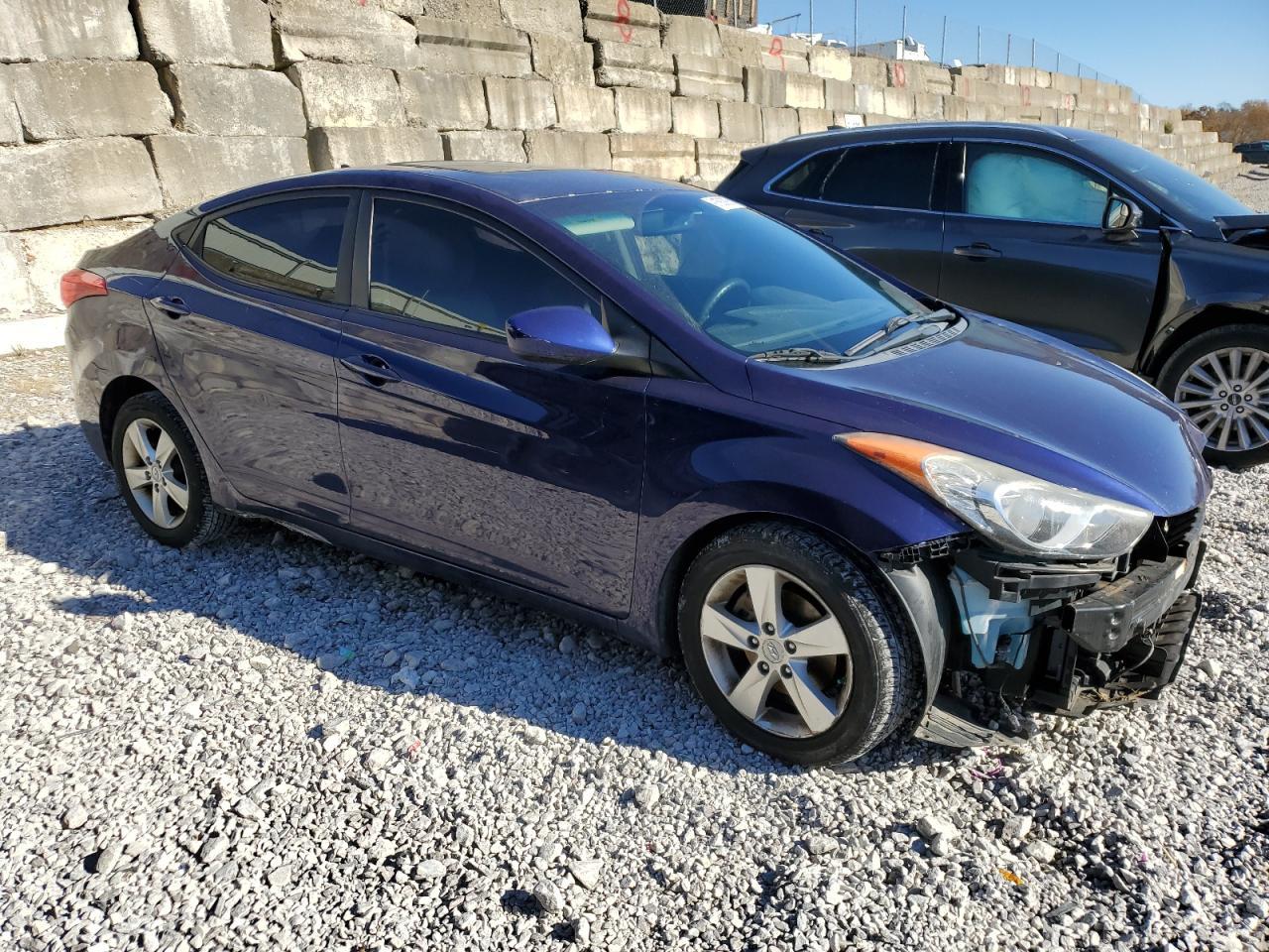 2012 HYUNDAI ELANTRA