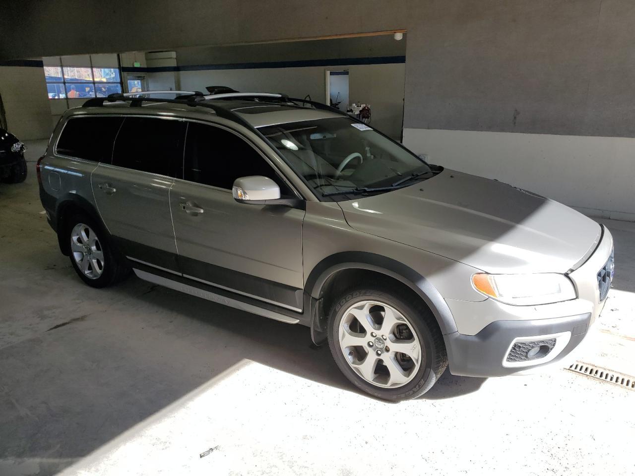2011 VOLVO XC70