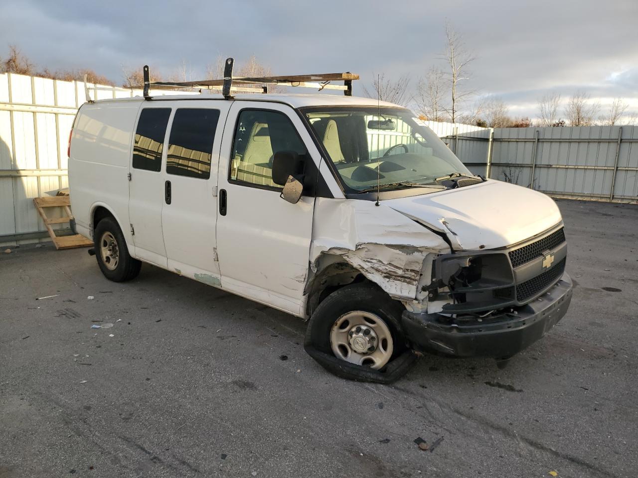 2016 CHEVROLET Express 3500