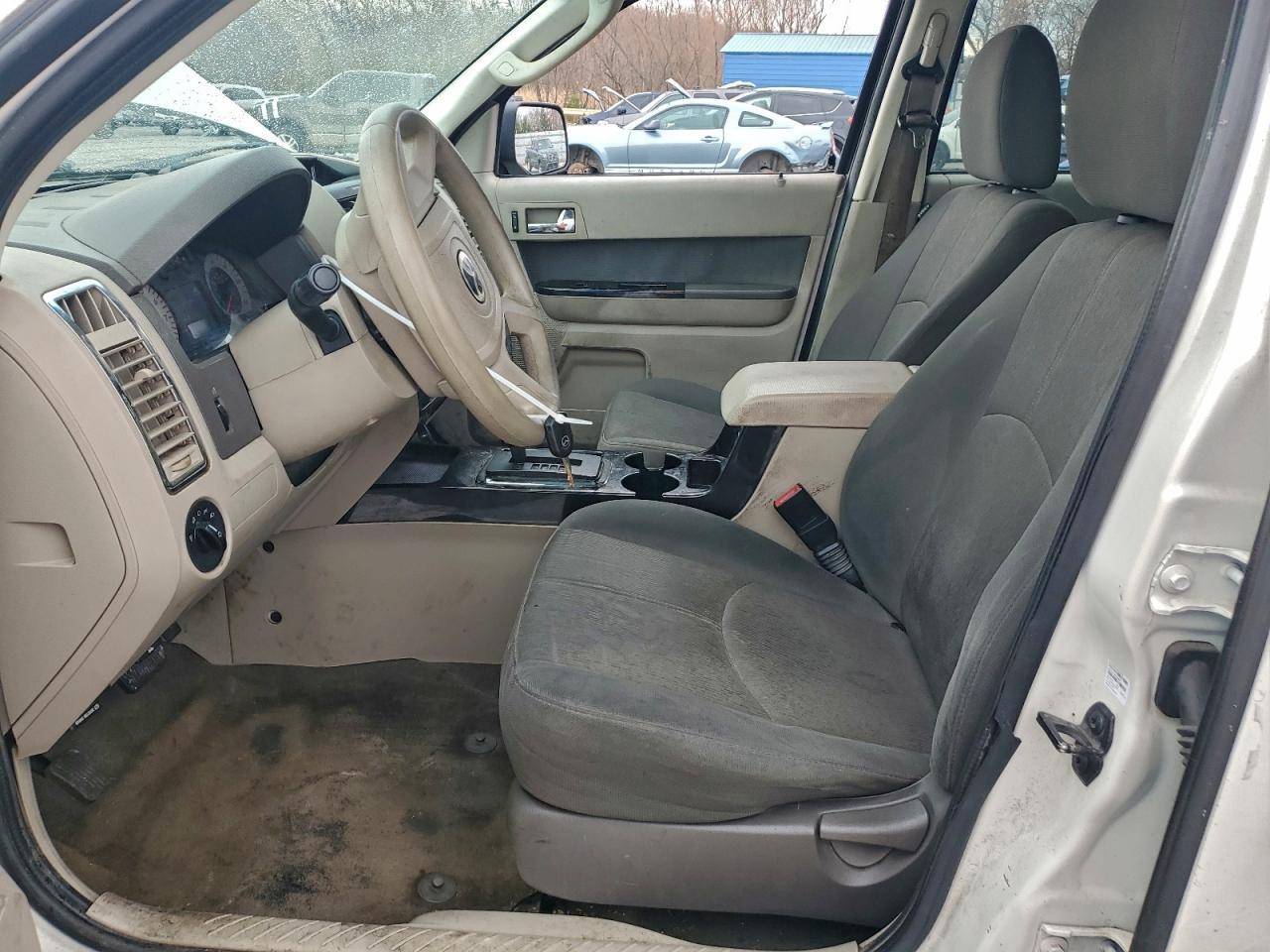 2011 MAZDA Tribute