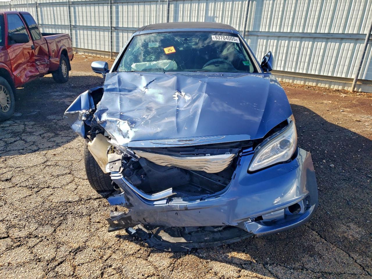 2011 CHRYSLER 200