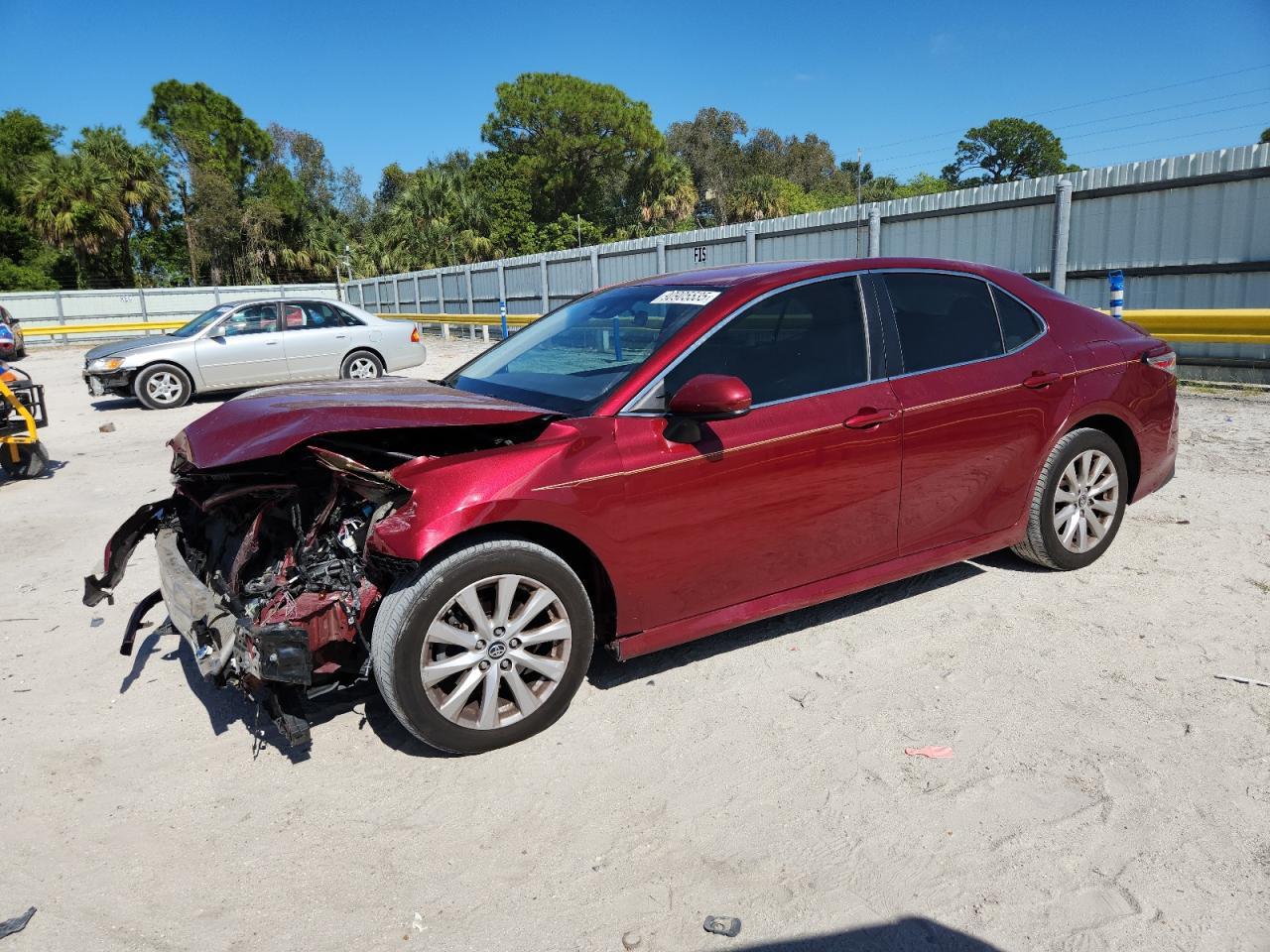 2018 TOYOTA CAMRY