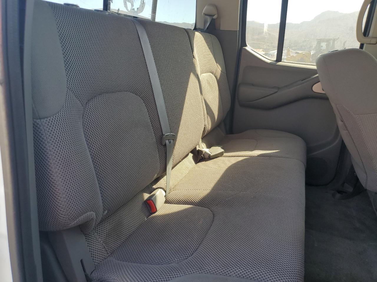 2016 NISSAN Frontier