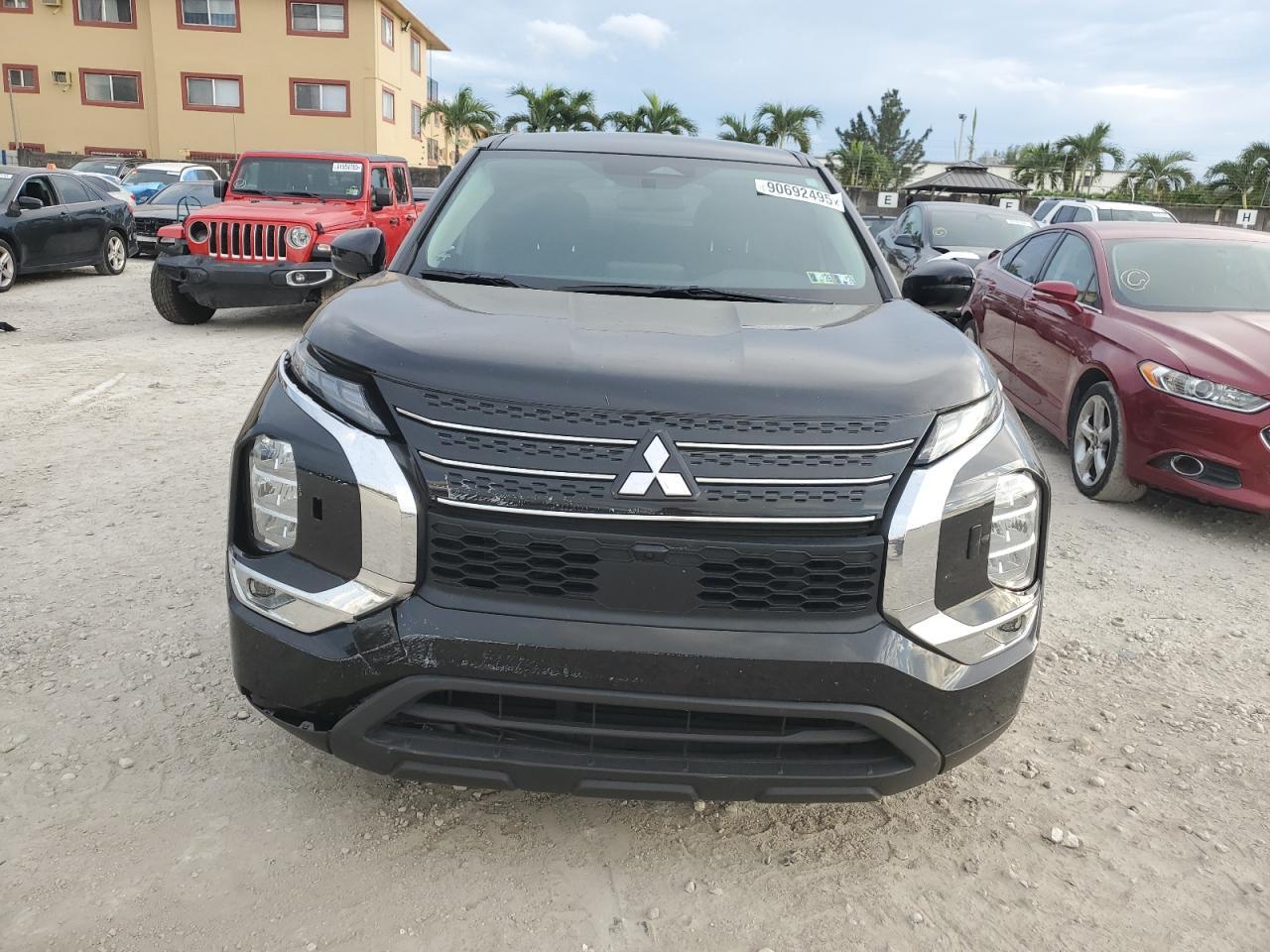 2022 MITSUBISHI outlander