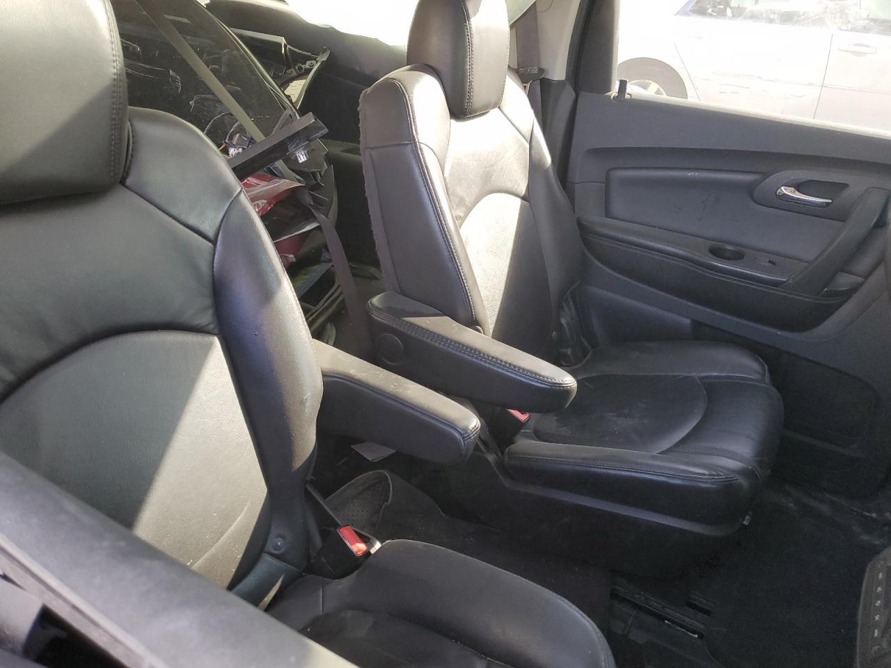 2010 CHEVROLET TRAVERSE