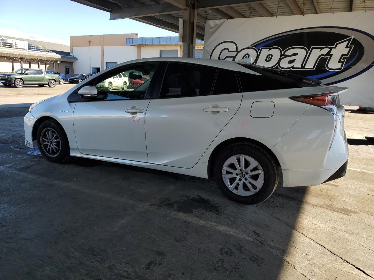 2016 TOYOTA PRIUS