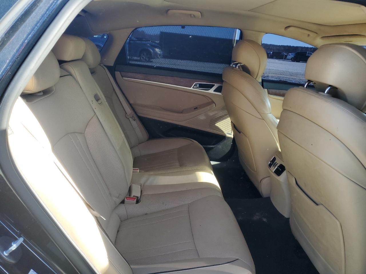 2016 HYUNDAI GENESIS