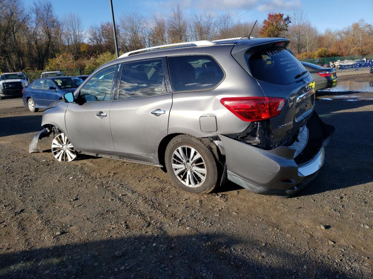 2017 NISSAN PATHFINDER