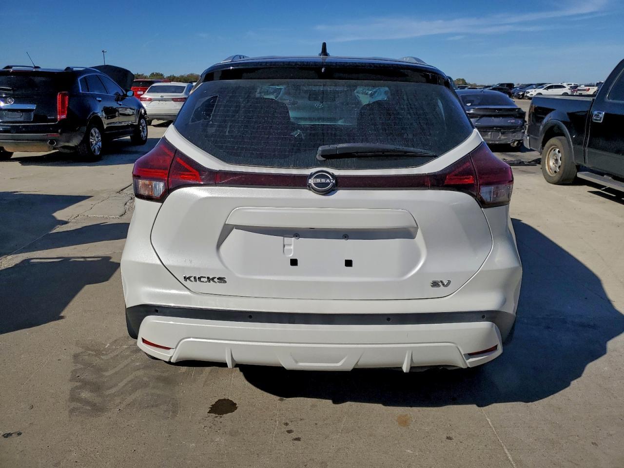 2022 NISSAN KICKS