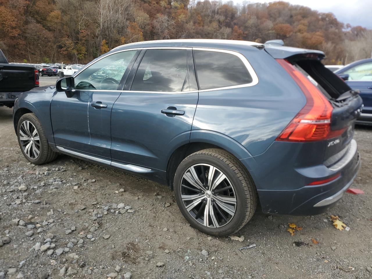 2022 VOLVO XC60
