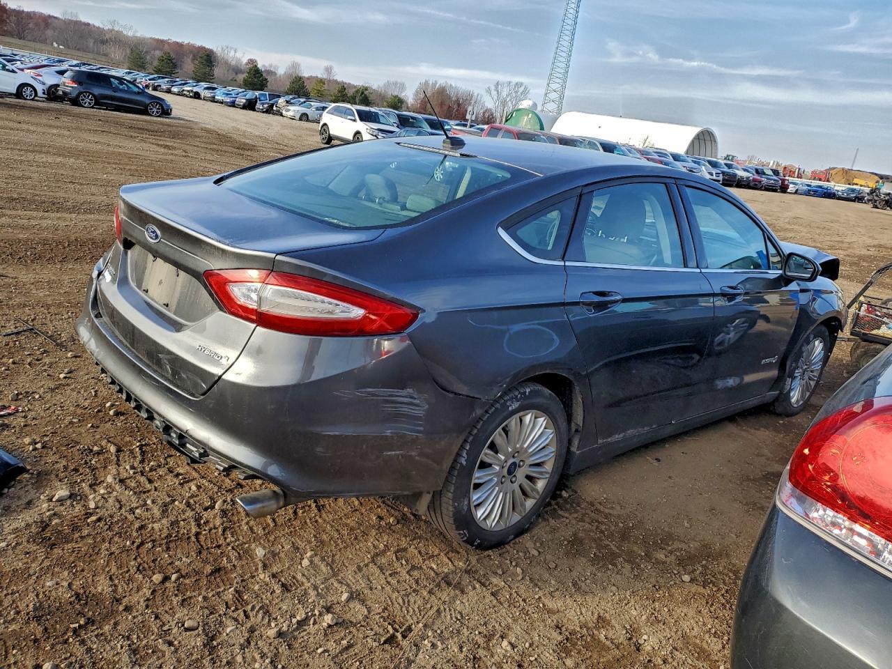 2016 FORD FUSION