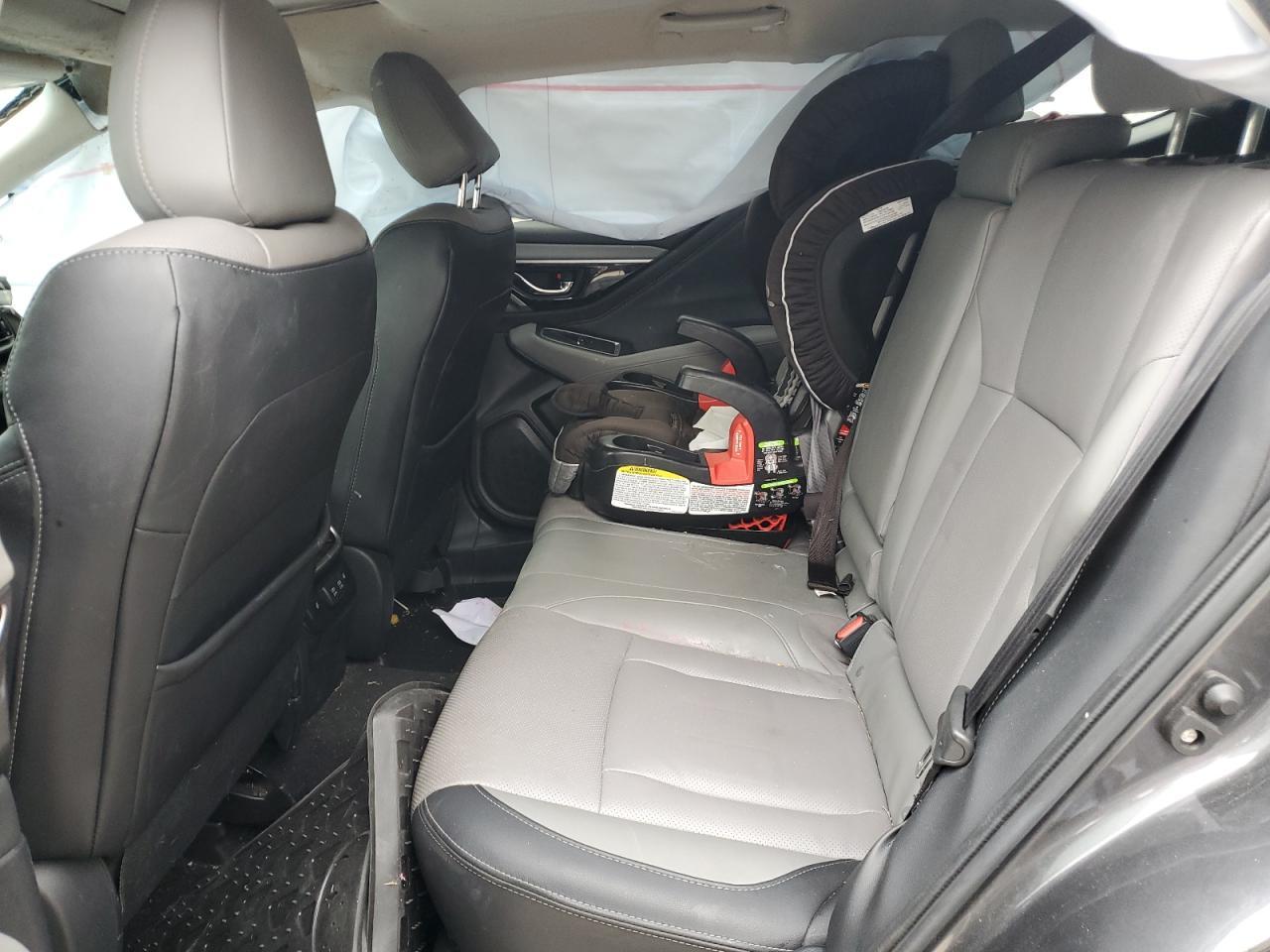 2021 SUBARU Outback