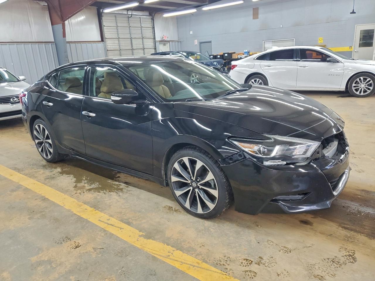2016 NISSAN Maxima