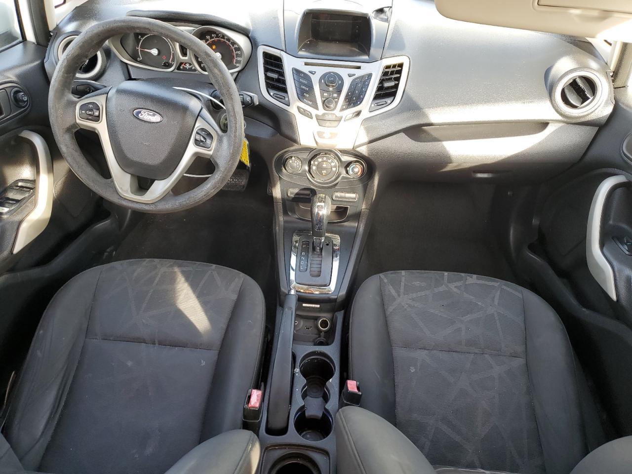 2011 FORD Fiesta