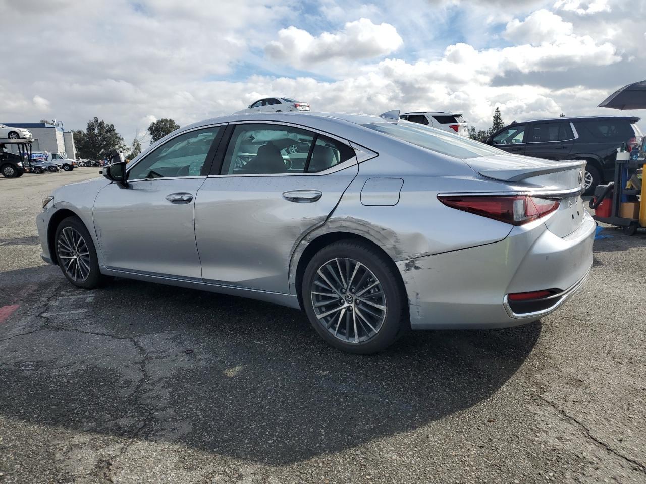 2025 LEXUS ES 300H